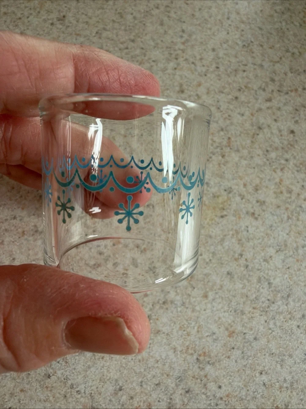 Pyrex set six